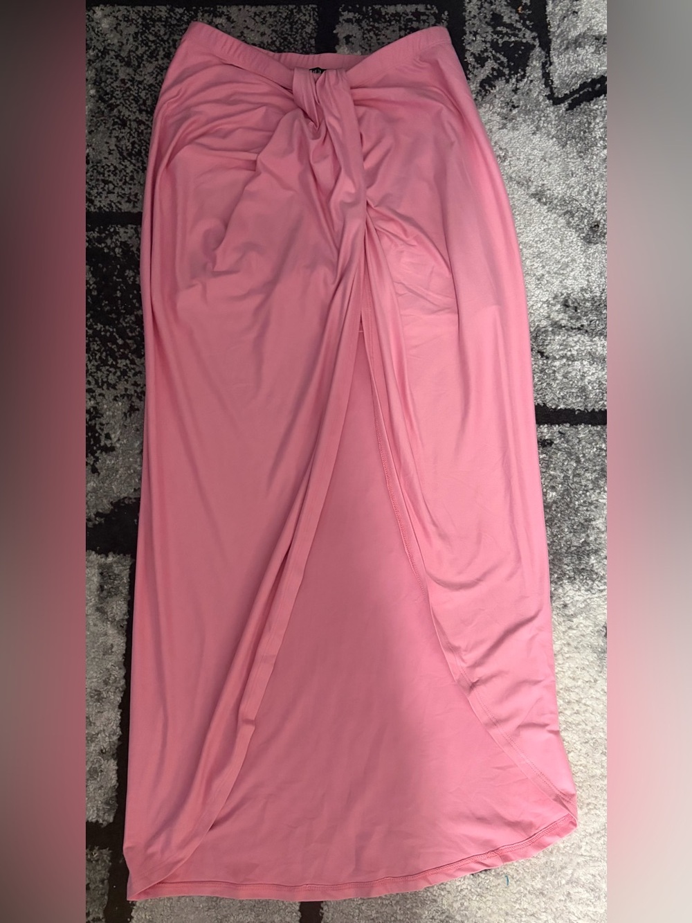 Twist-Front Ruched Midi  Skirt in Soft Pink